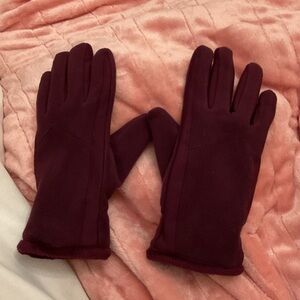 Isotoner Burgundy Gloves